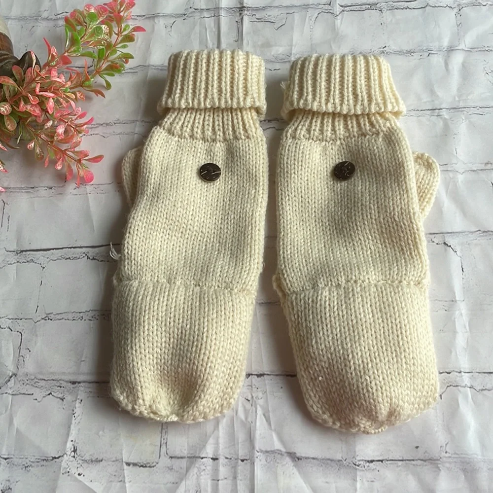 Tan knit mittens